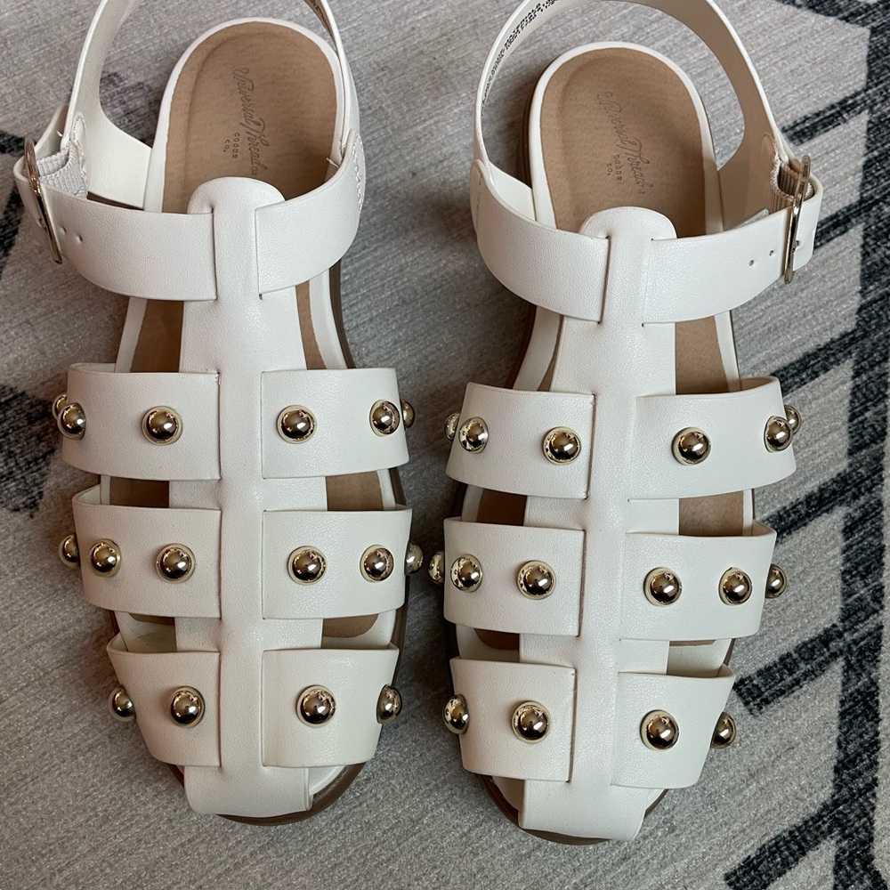 Women's Winnie Studded Fisherman Sandals - Universal Thread